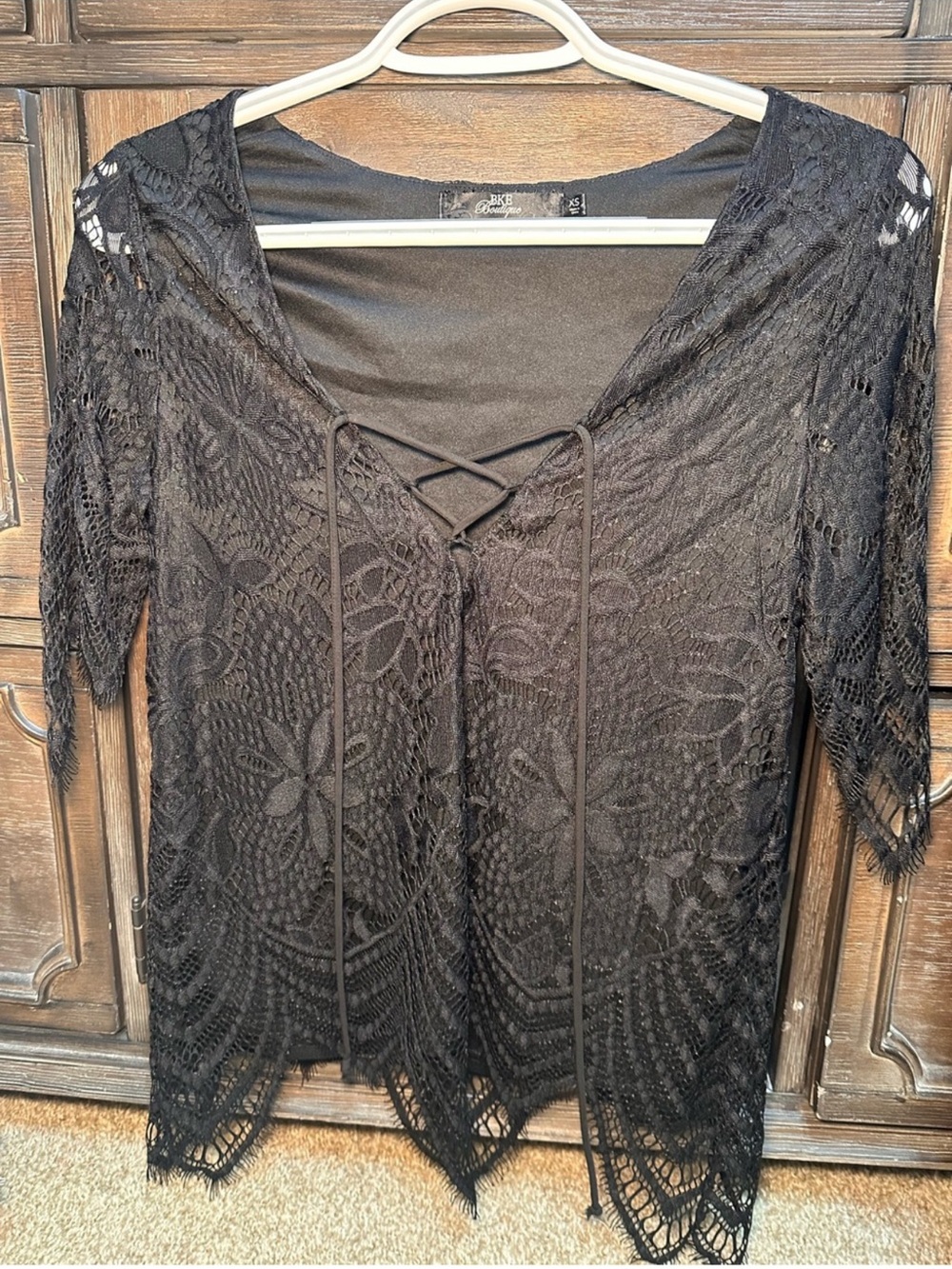 BKE Boutique Black Lace Top - Picture 2 of 2